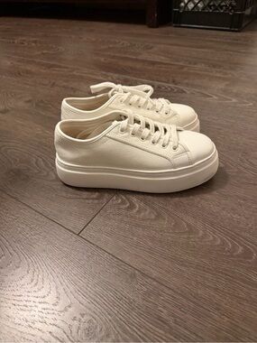 Classic Platform Lace-Up Sneakers